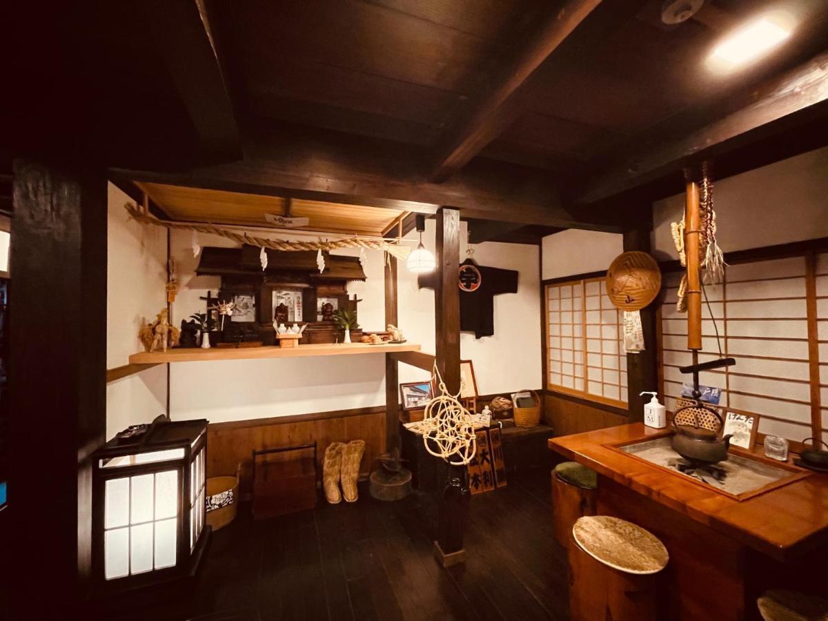宿屋白金家: Traditional Ryokan Experience Nagano Exterior photo