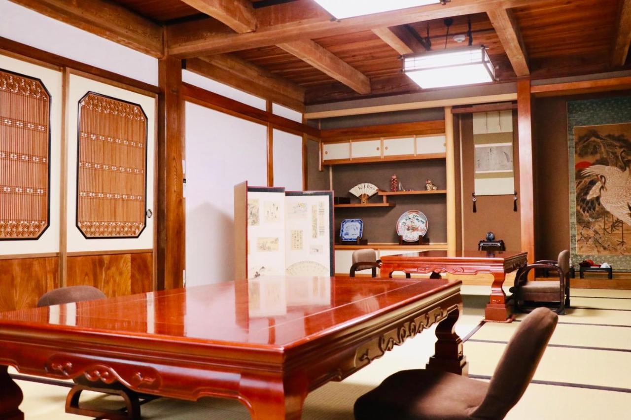 宿屋白金家: Traditional Ryokan Experience Nagano Exterior photo