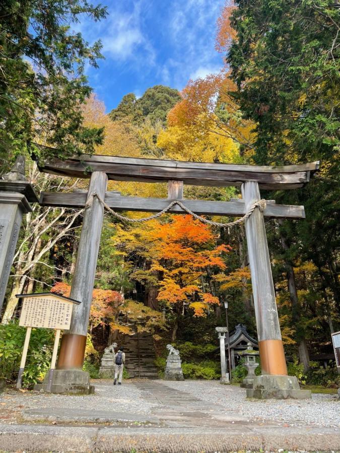 宿屋白金家: Traditional Ryokan Experience Nagano Exterior photo