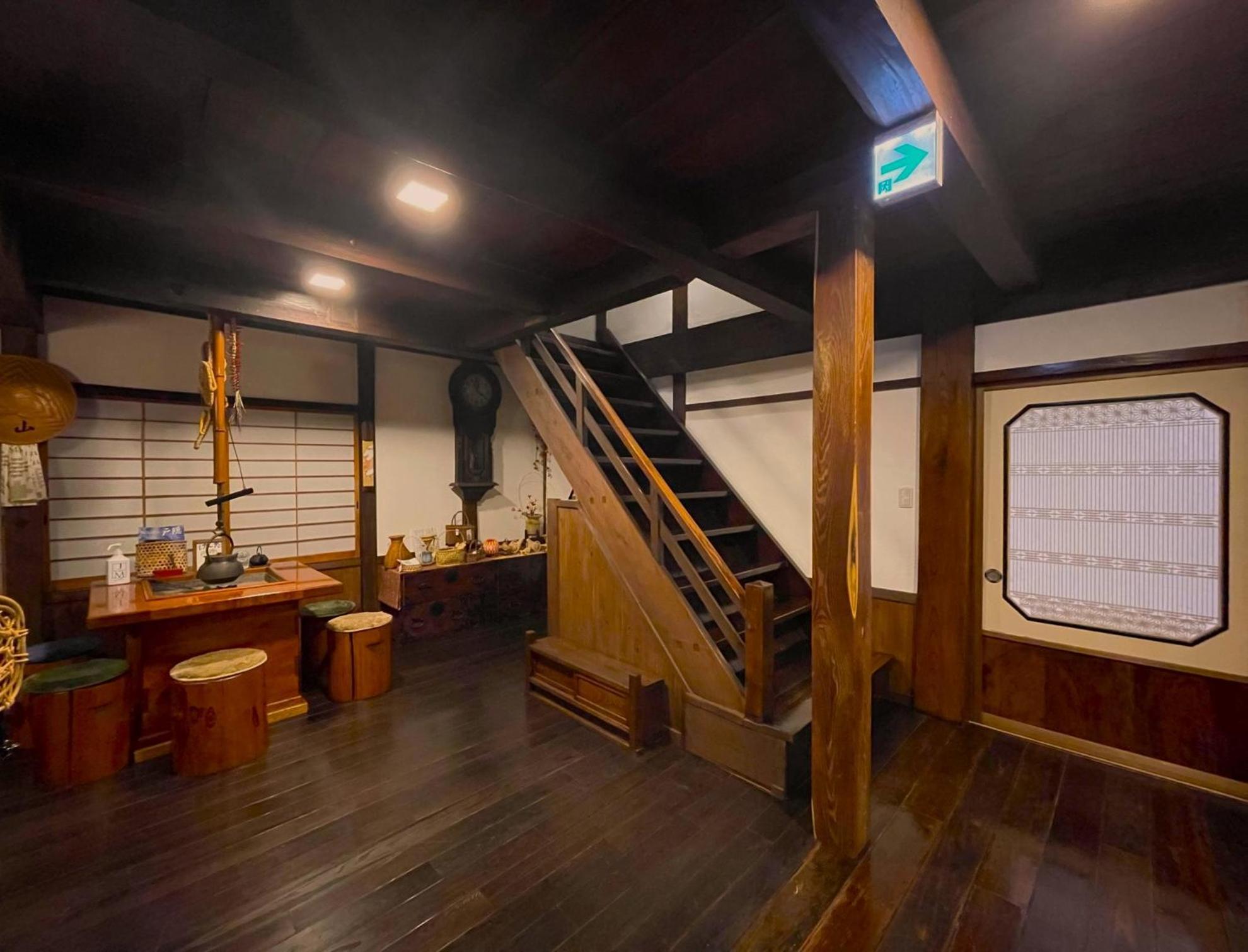 宿屋白金家: Traditional Ryokan Experience Nagano Exterior photo